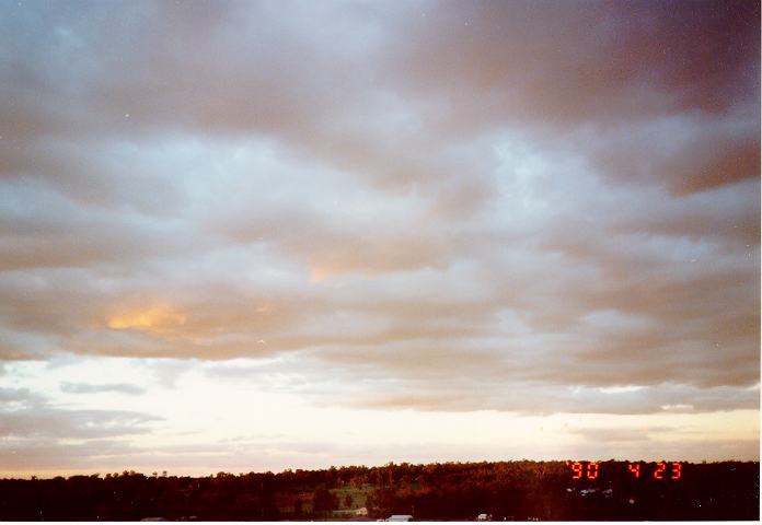 stratocumulus stratocumulus_cloud : Schofields, NSW   23 April 1990