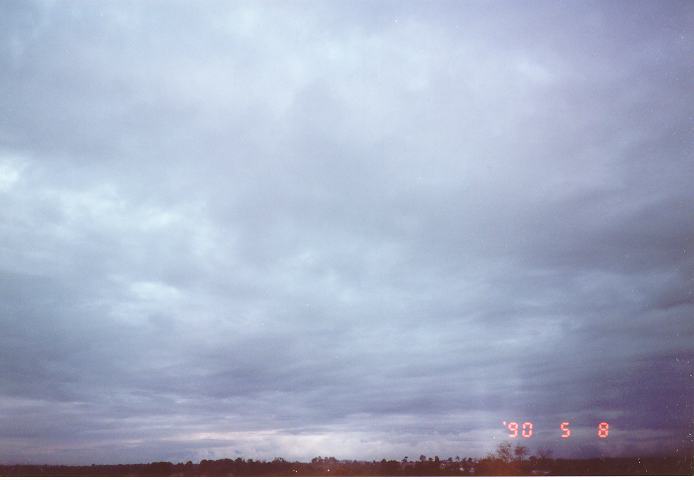 stratocumulus stratocumulus_cloud : Schofields, NSW   8 May 1990