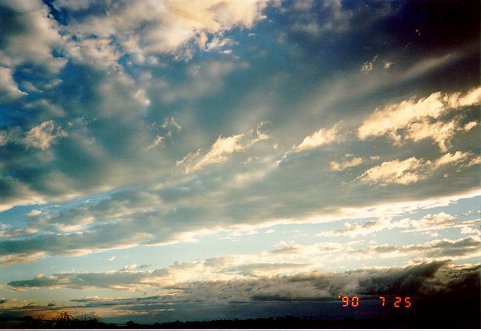 altocumulus mackerel_sky : Schofields, NSW   25 July 1990