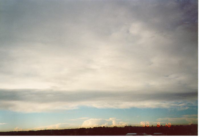 thunderstorm cumulonimbus_incus : Schofields, NSW   10 August 1990