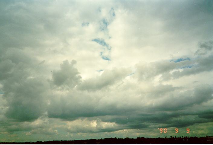 stratocumulus stratocumulus_cloud : Schofields, NSW   9 September 1990