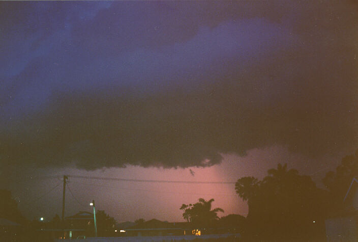 cumulonimbus thunderstorm_base : Ballina, NSW   23 December 1990