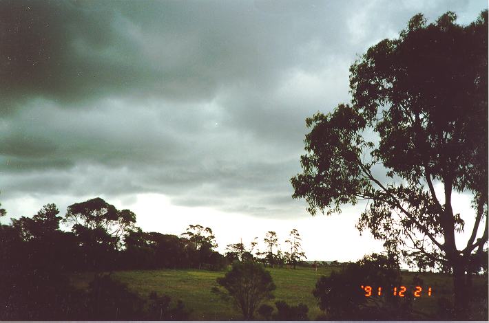 cumulonimbus thunderstorm_base : Wyee, NSW   21 December 1991