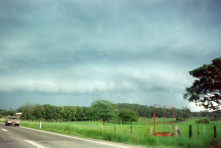 cumulonimbus thunderstorm_base : Warrell Creek, NSW   4 January 1992