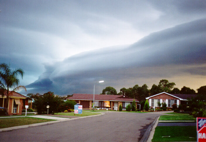 shelfcloud shelf_cloud : Oakhurst, NSW   1 November 1992