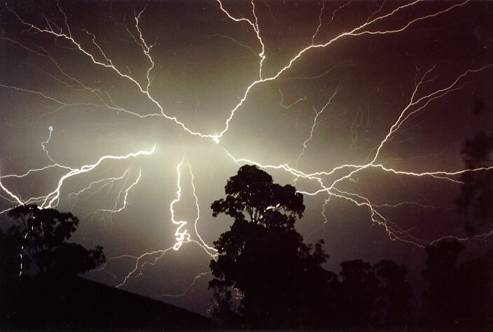 lightning lightning_bolts : Oakhurst, NSW   24 January 1993