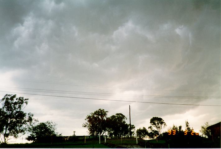 cumulonimbus thunderstorm_base : Schofields, NSW   26 March 1993