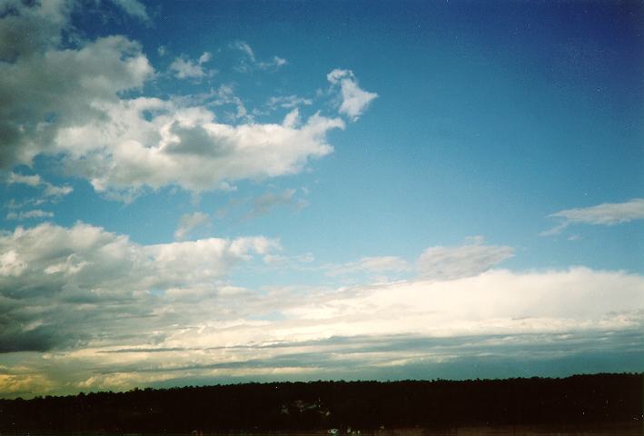 thunderstorm cumulonimbus_incus : Schofields, NSW   20 October 1994