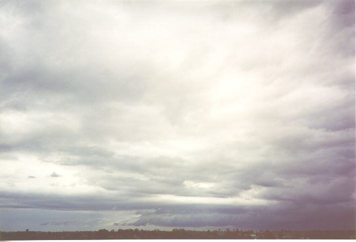 cumulonimbus thunderstorm_base :    5 January 1995