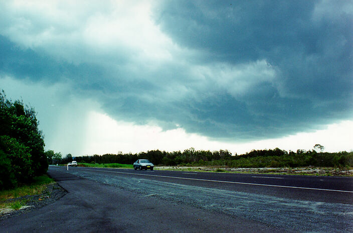cumulonimbus thunderstorm_base : Ballina, NSW   2 February 1995