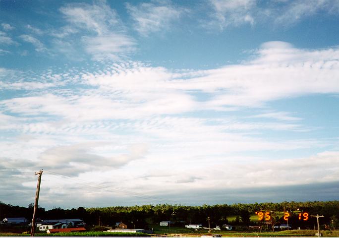 altocumulus undulatus : Schofields, NSW   19 February 1995