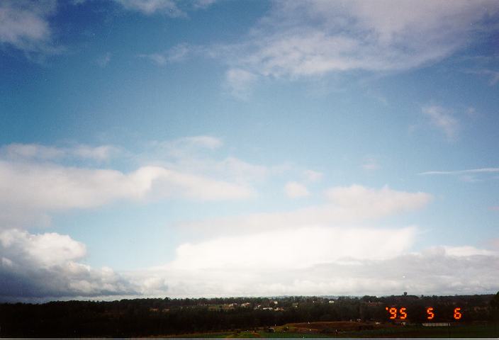 thunderstorm cumulonimbus_incus : Schofields, NSW   6 May 1995