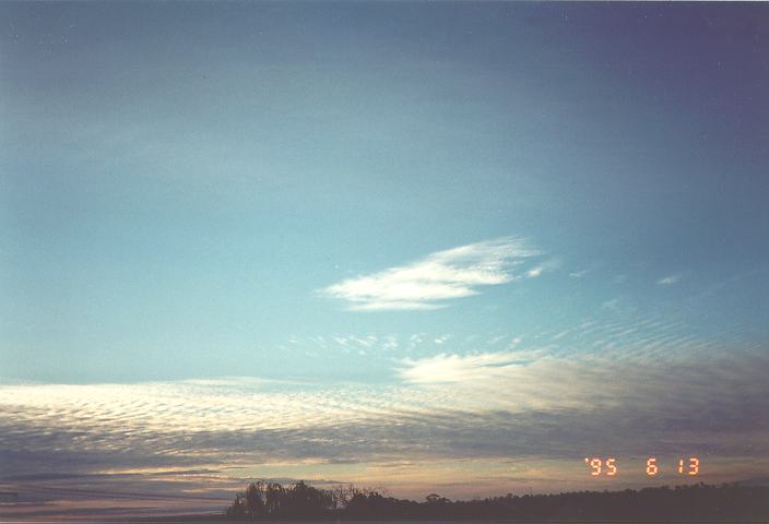 altocumulus undulatus : Schofields, NSW   13 June 1995