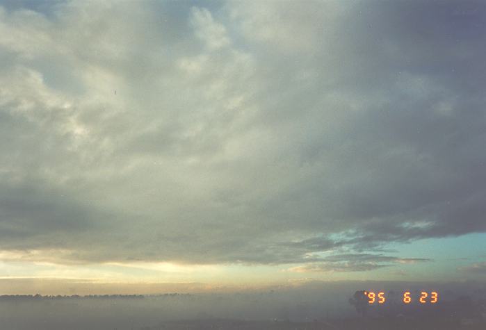 stratocumulus stratocumulus_cloud : Schofields, NSW   23 June 1995