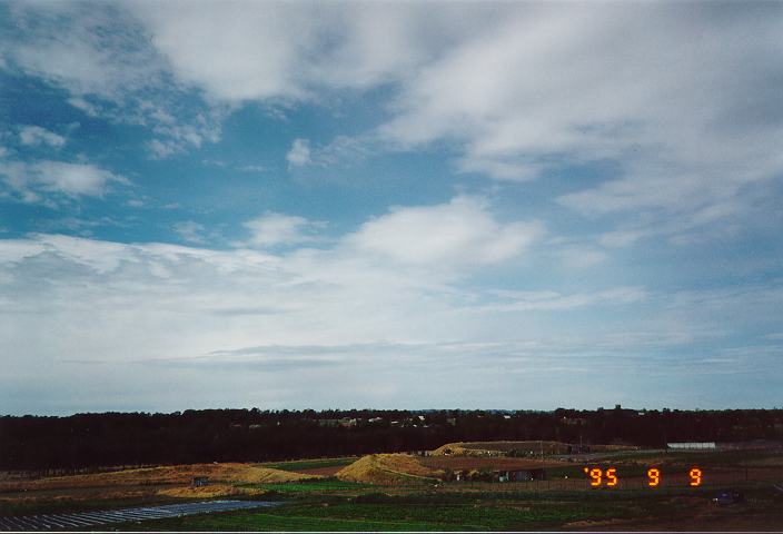 altocumulus lenticularis : Schofields, NSW   9 September 1995