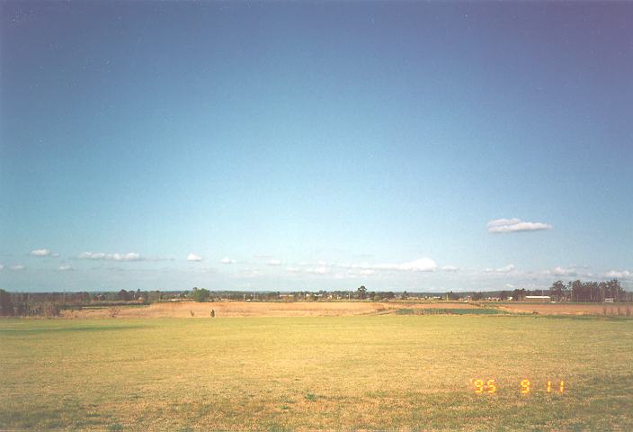 cumulus humilis : Freemans Reach, NSW   11 September 1995