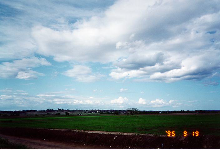 cumulus mediocris : Freemans Reach, NSW   19 September 1995