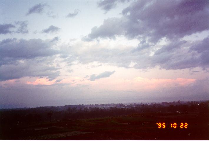 stratocumulus stratocumulus_cloud : Schofields, NSW   22 October 1995