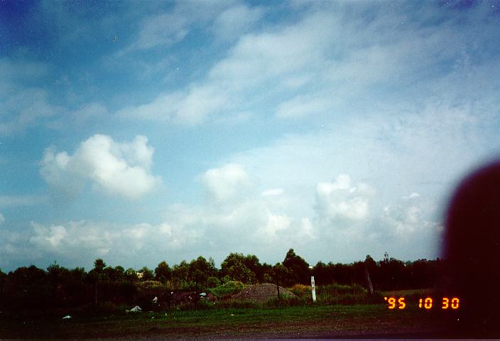 cirrocumulus cirrocumulus_cloud : McGraths Hill, NSW   30 October 1995