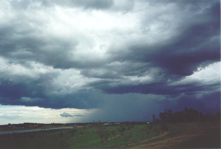 microburst micro_burst : Castlereagh, NSW   18 November 1995