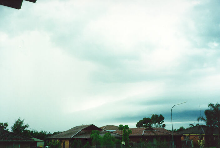 shelfcloud shelf_cloud : Oakhurst, NSW   10 December 1995