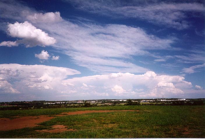 thunderstorm cumulonimbus_incus : Rooty Hill, NSW   18 December 1995