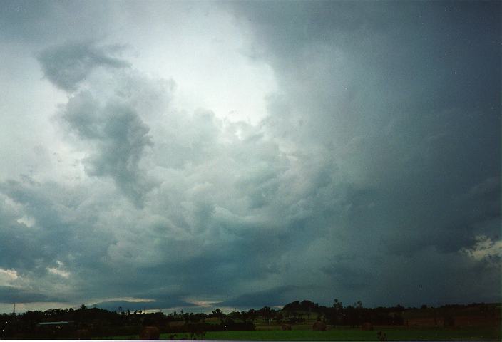 cumulonimbus thunderstorm_base : Camden, NSW   27 December 1995