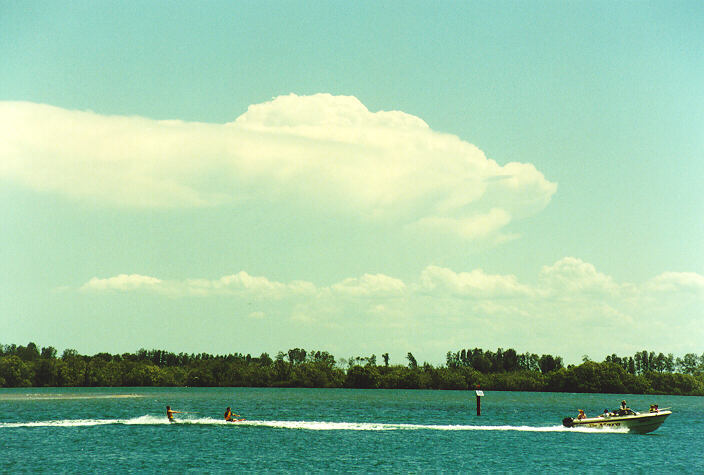 overshoot overshooting_top : Ballina, NSW   28 December 1995