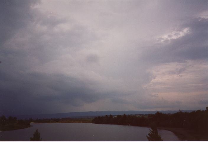 cumulonimbus thunderstorm_base : Freemans Reach, NSW   31 December 1995