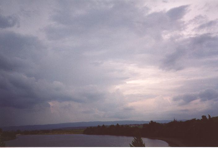 thunderstorm cumulonimbus_calvus : Freemans Reach, NSW   31 December 1995