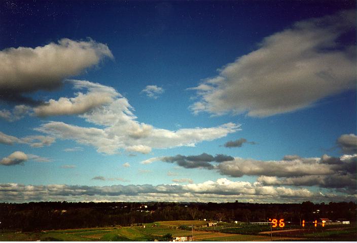 stratocumulus stratocumulus_cloud : Schofields, NSW   11 January 1996