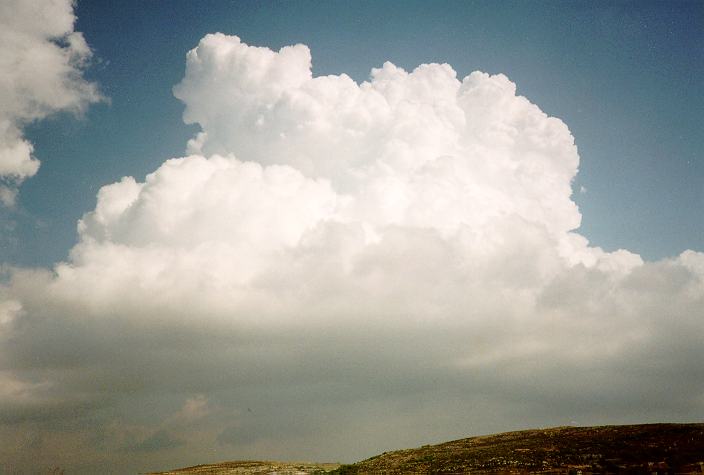 thunderstorm cumulonimbus_calvus : Malta   19 August 1996