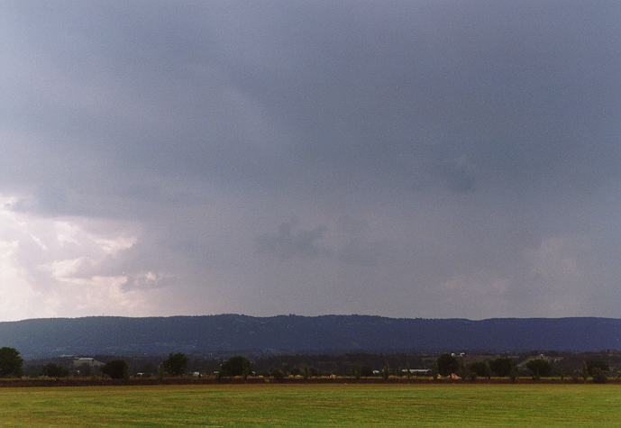cumulonimbus thunderstorm_base : Richmond, NSW   28 December 1996