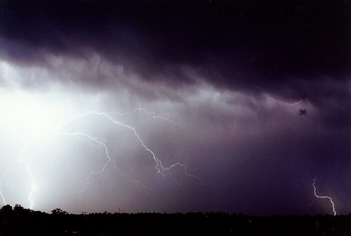 lightning lightning_bolts : Schofields, NSW   24 April 1997