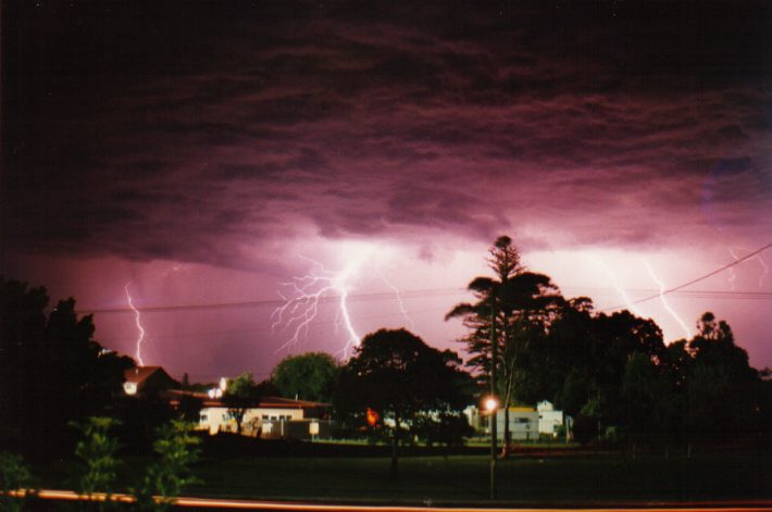 contributions received : Ballina, NSW<BR>Photo by John Graham   1 November 1997