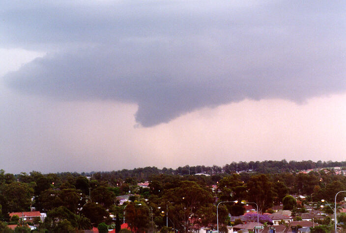 wallcloud thunderstorm_wall_cloud : Rooty Hill, NSW   10 November 1997