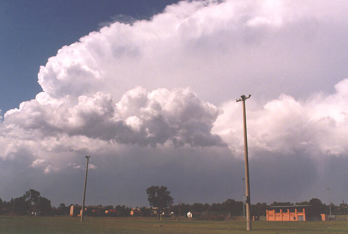 thunderstorm cumulonimbus_incus : St Marys, NSW   12 November 1997