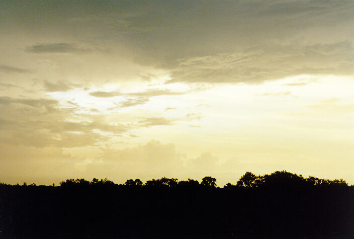 altocumulus altocumulus_cloud : Darwin, NT   2 December 1997