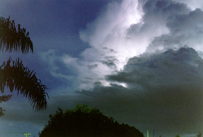 lightning lightning_bolts : Ballina, NSW   24 December 1997