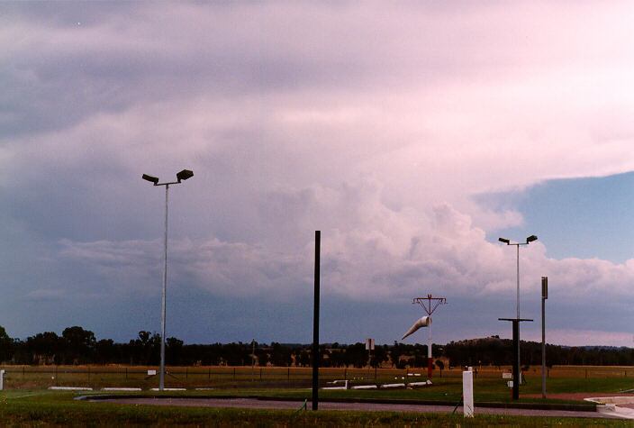 thunderstorm cumulonimbus_incus : Armidale, NSW   19 January 1998