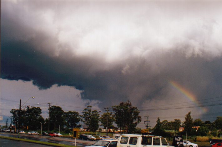 wallcloud thunderstorm_wall_cloud : The Cross Roads, NSW   13 November 1998