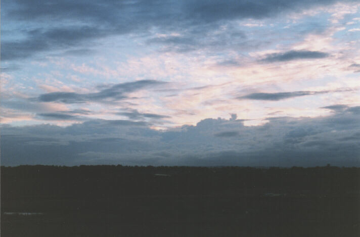 thunderstorm cumulonimbus_calvus : Schofields, NSW   1 December 1998