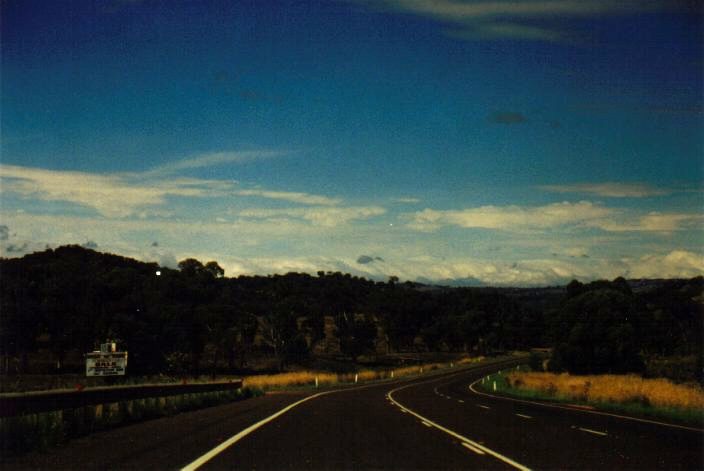 altocumulus altocumulus_cloud : N of Murrurundi, NSW   31 January 1999