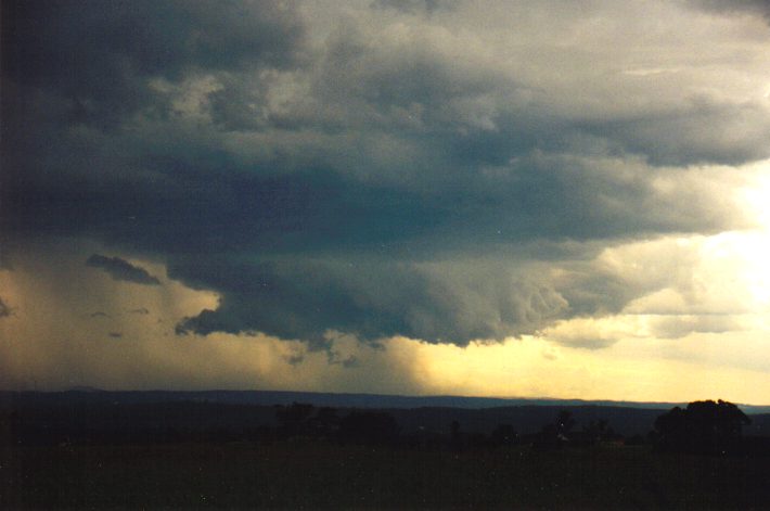 cumulonimbus thunderstorm_base : Luddenham, NSW   13 March 1999