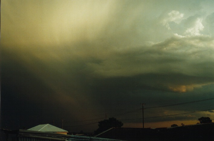 thunderstorm cumulonimbus_incus : Schofields, NSW   22 September 1999