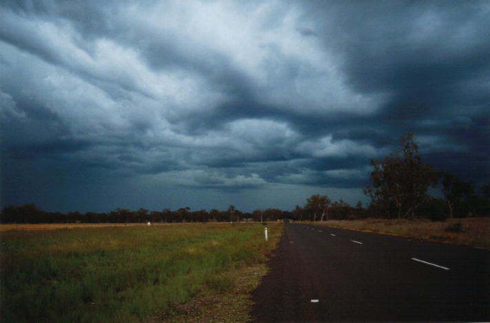 cumulonimbus thunderstorm_base : W of Dalby, Qld   22 November 1999