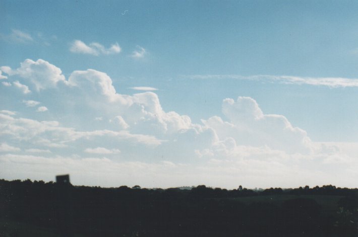 thunderstorm cumulonimbus_incus : Wollongbar, NSW   30 December 1999