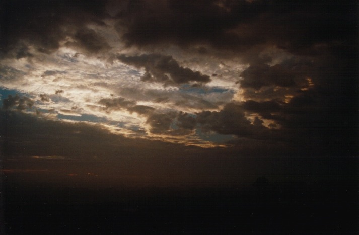 altocumulus altocumulus_cloud : Schofields, NSW   20 March 2000