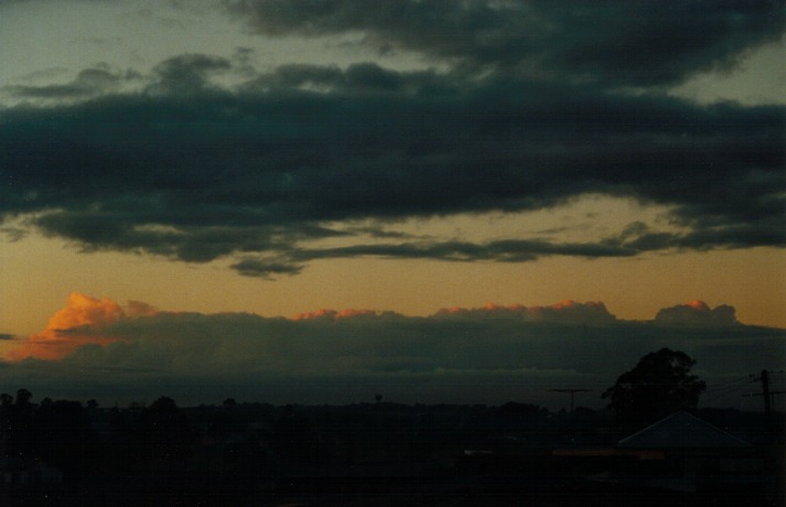 stratocumulus stratocumulus_cloud : Schofields, NSW   16 May 2000