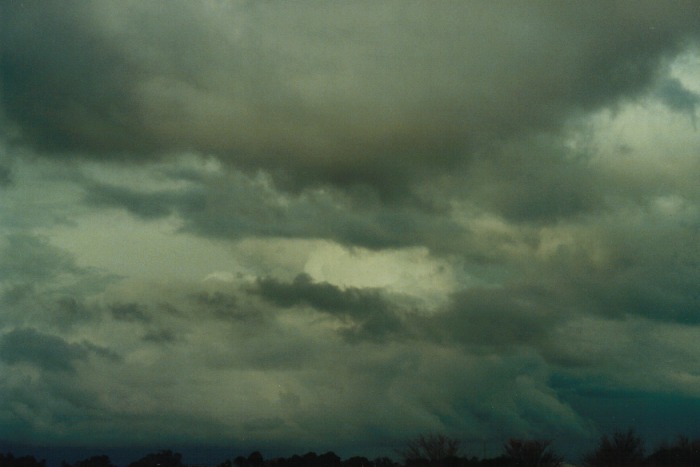 cumulonimbus thunderstorm_base : Narrabri, NSW   10 July 2000